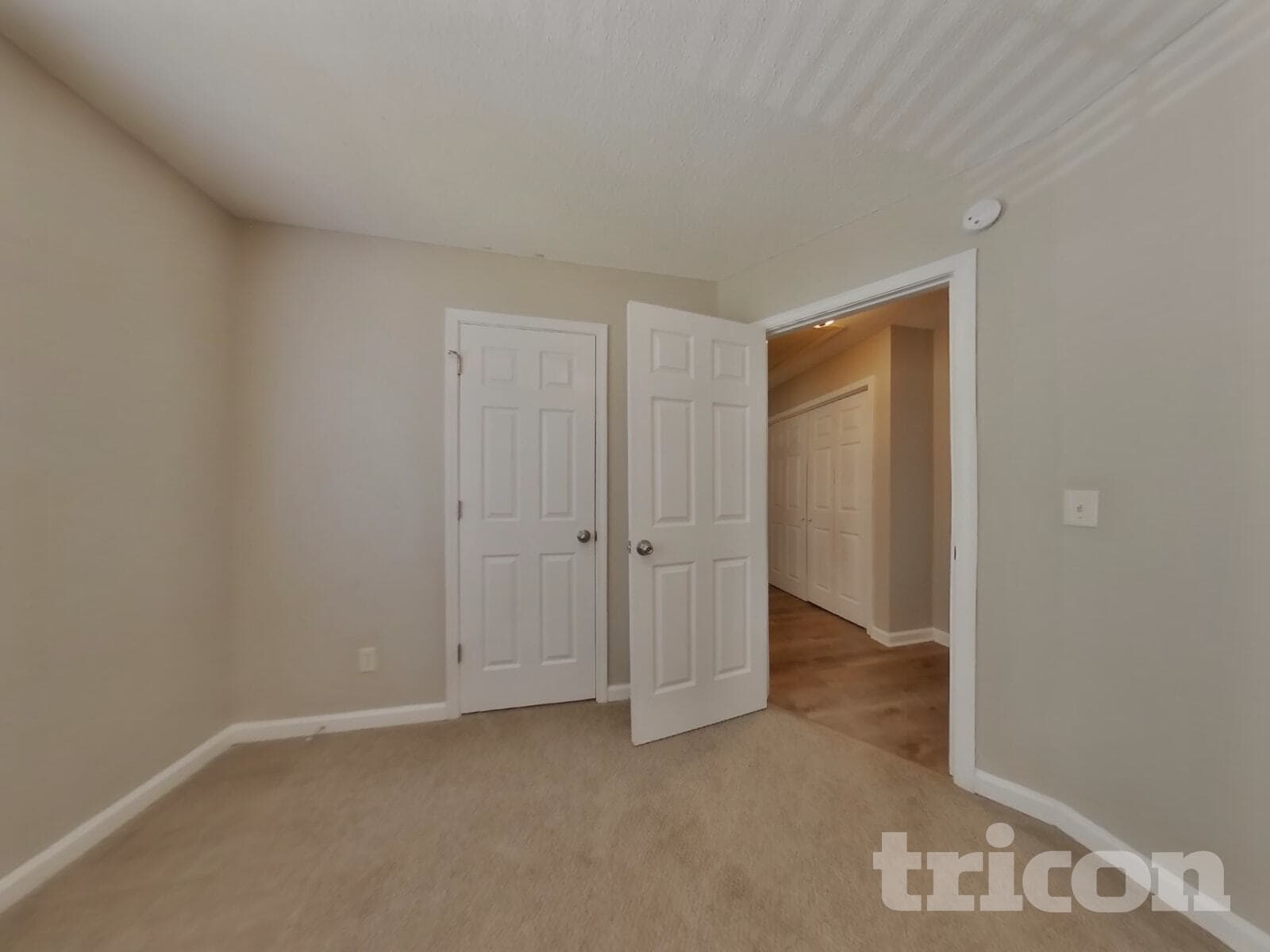 Building Photo - 219 S Red Oak Way