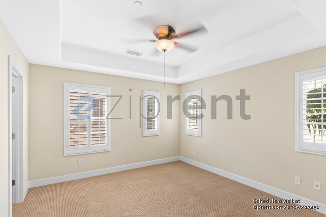 Building Photo - Unit