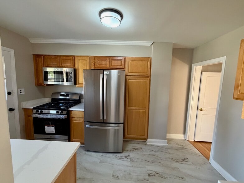 Building Photo - 1602 Glen Keith Blvd