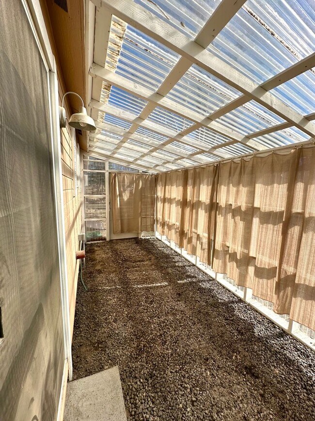 Building Photo - 333 SW 35th St