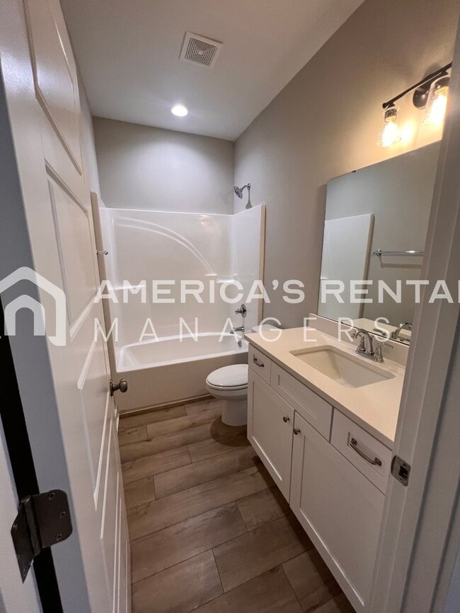 Building Photo - Home for Rent in Bay Minette, AL!! View with 48 Hours Notice!