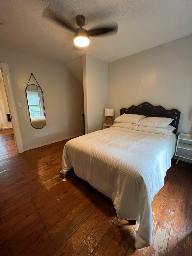 Building Photo - 46 Hickory St