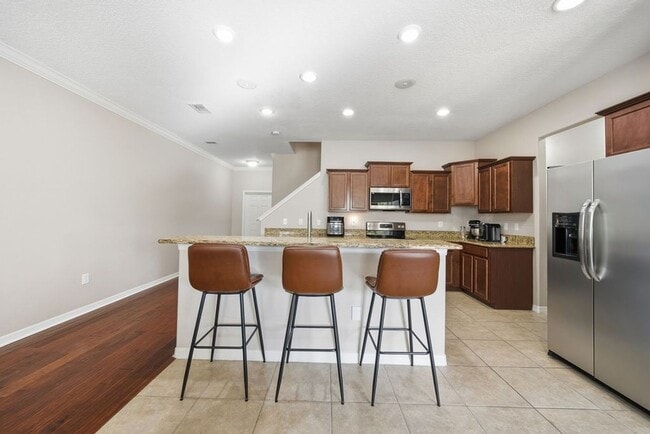 Building Photo - Located in the gated Hammocks community, professionally managed & PRIVATE OWNER