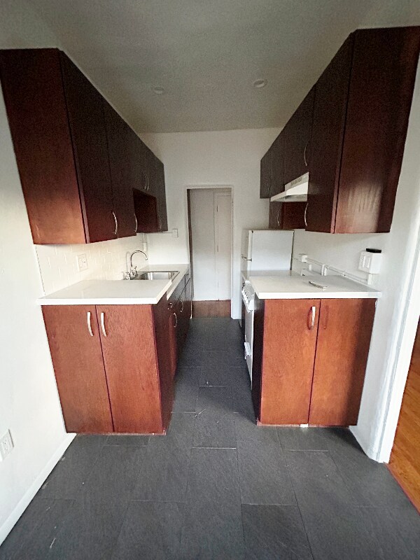 Building Photo - 1845 N Gramercy Pl
