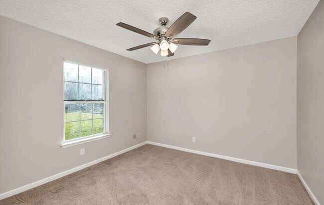 Building Photo - 4BR/2BA Home For Rent