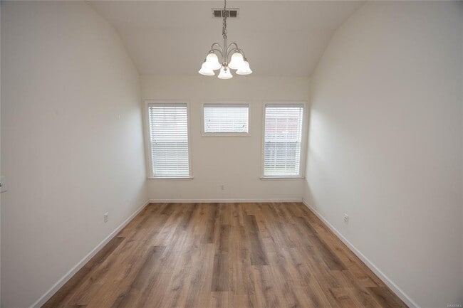 Building Photo - 8824 Stoneridge Pl