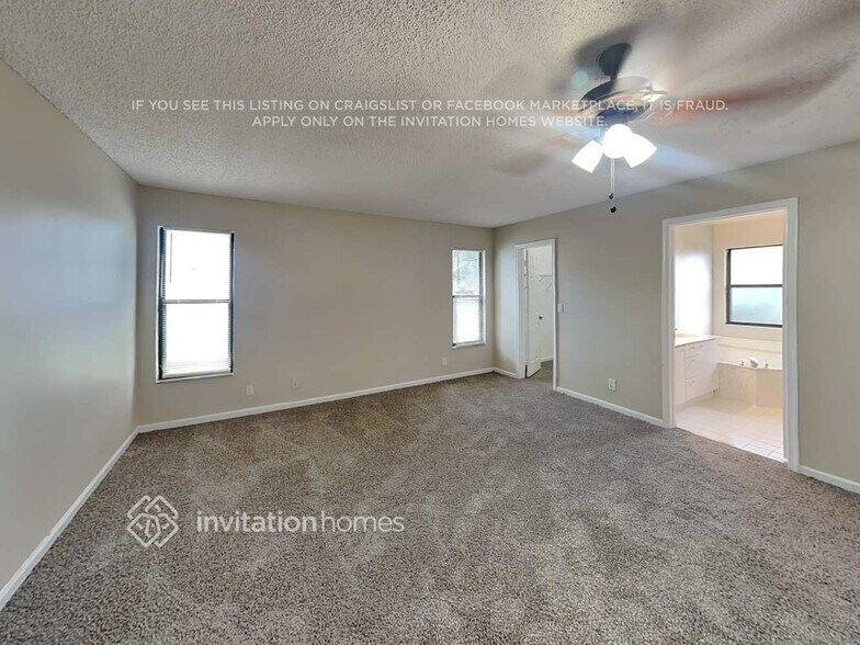 Building Photo - 5830 NW 40th Ln