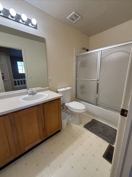 Building Photo - 3444 E 106th Ct