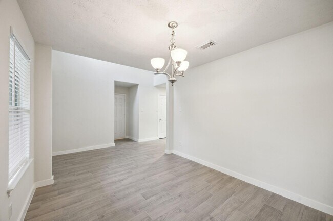 Building Photo - 39 W Sage Creek Pl