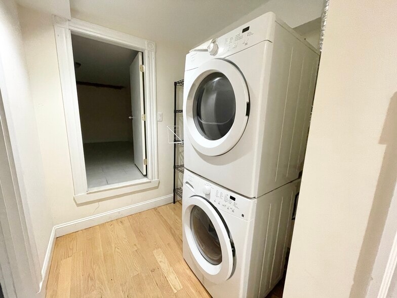 Building Photo - 98 L St