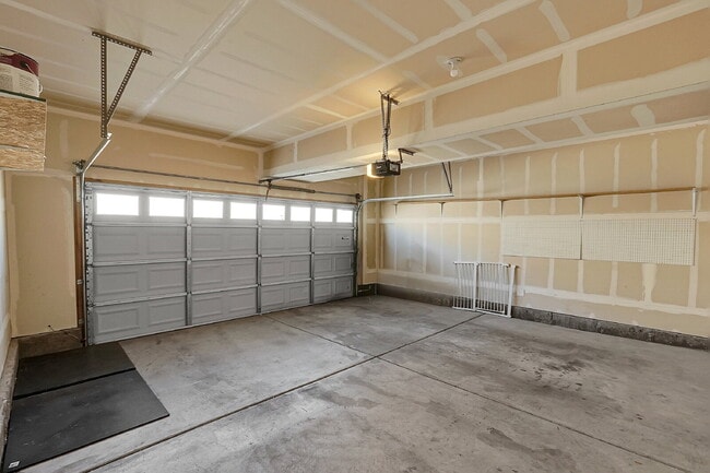 Building Photo - $1,895.95, 3-bed, 2.5-bath townhome located in Colorado Springs.