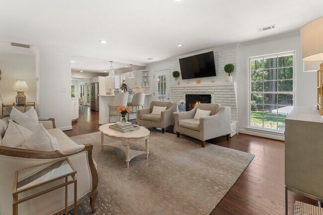 Building Photo - 4470 Chatworth Ct NE