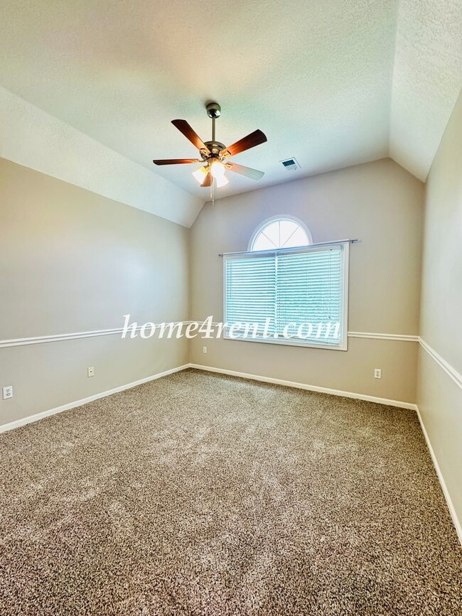 Building Photo - Blue Valley Schools, Walking Distance to Elementary School and Neighborhood Pool!