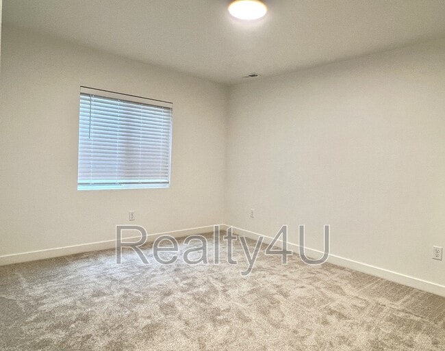 Building Photo - 3553 Hardman Way