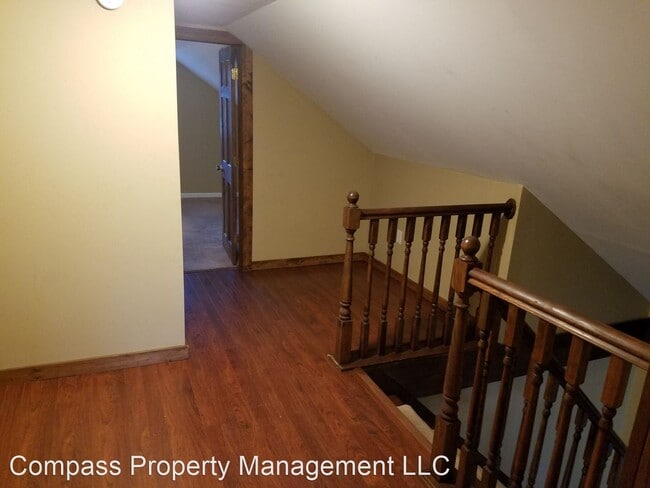 Building Photo - 3 br, 1 bath House - 412 W Main Street