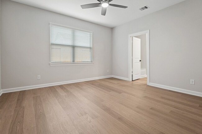 Building Photo - 21563 Bluebonnet Bay Dr