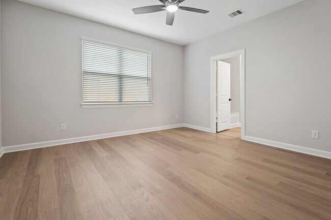 Building Photo - 23110 Dadi Orchid Dr