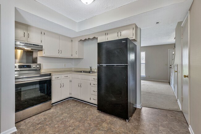 Building Photo - 3319 Felicia St