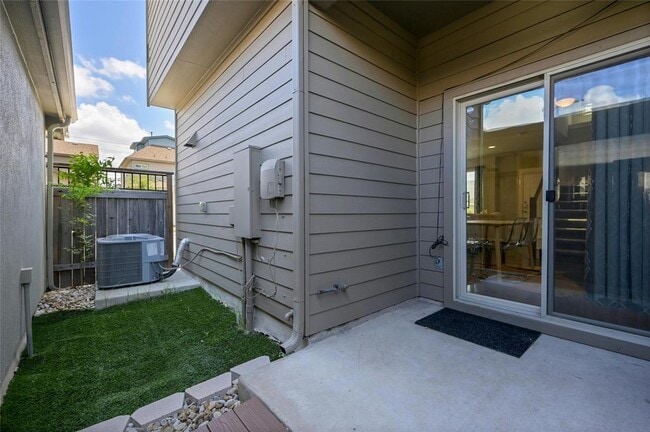 Building Photo - 7714 Easy Wind Dr