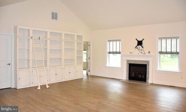 Building Photo - 416 Seagull Dr