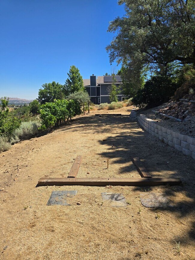 Building Photo - Spacious 5 Bedroom Home With Valley Views In SW Reno!