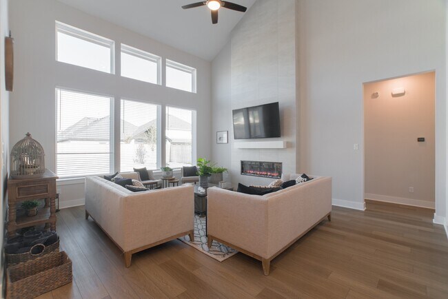 Building Photo - 8030 Allston Vlg Trl
