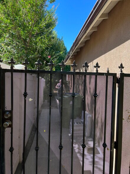 Building Photo - 21050 Avenue San Luis