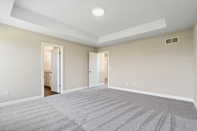 Building Photo - 916 Camden Ct