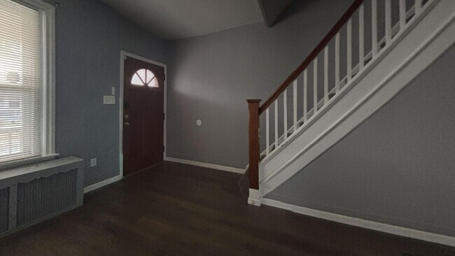 Building Photo - 3 Bedroom Modern Renovation in Chester, PA