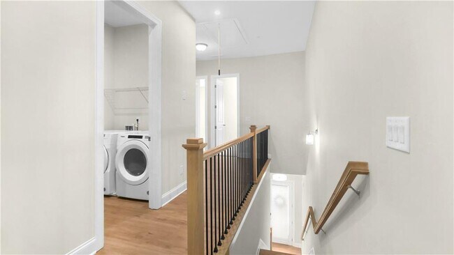 Building Photo - 726 Stickley Oak Way