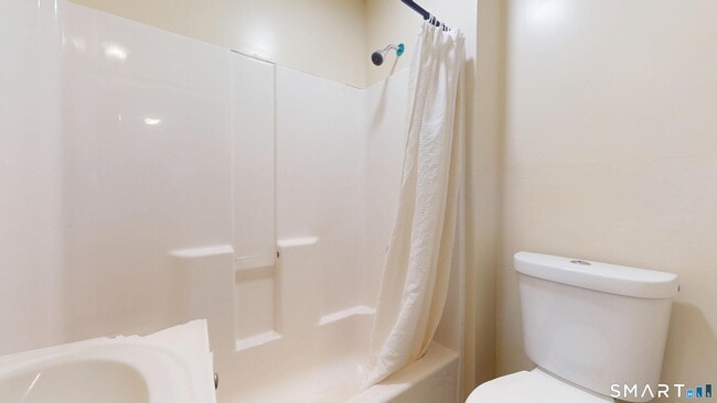 Building Photo - 24 Madison St