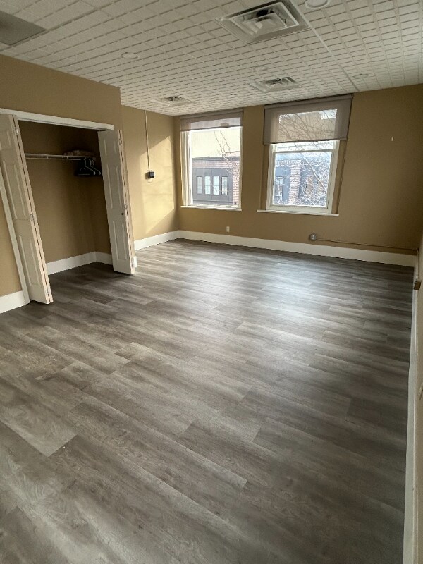 Building Photo - 12 2nd St NE