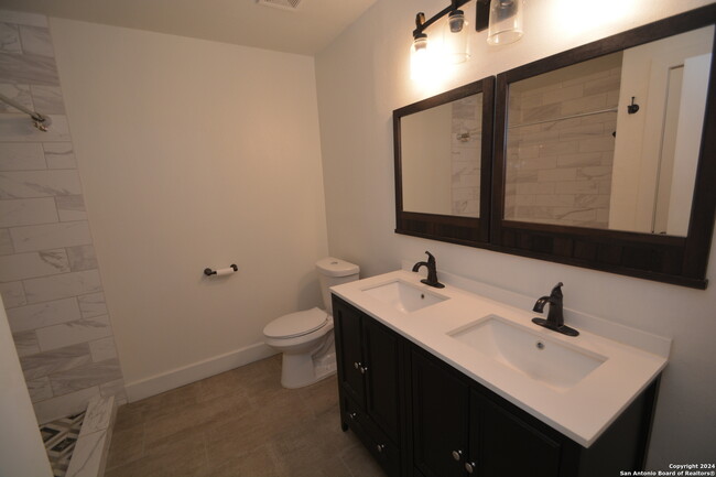 Building Photo - 13903 Cedar Canyon