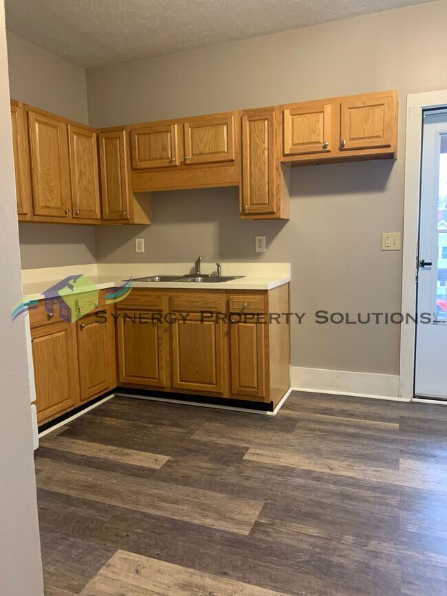 Building Photo - Sturges Ave. 143 - 145