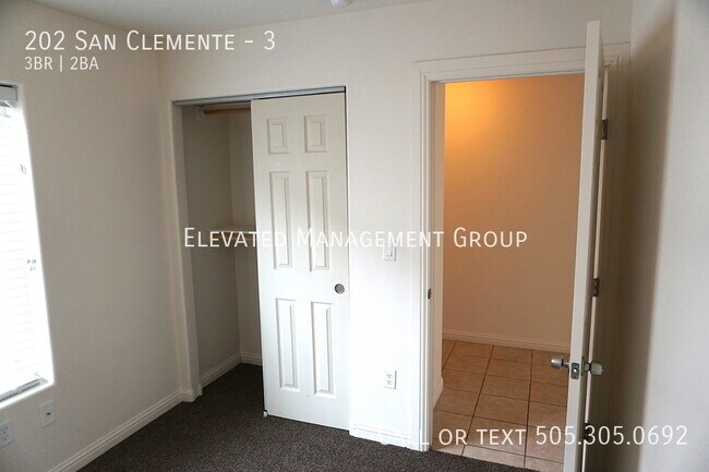 Building Photo - 202 San Clemente Ave NW