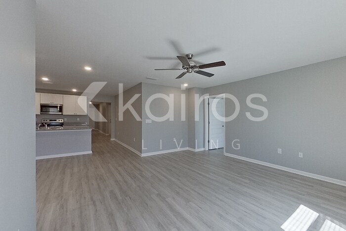 Building Photo - 4651 Malay Cir