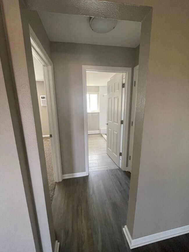 Building Photo - 3838 W Sylvania Ave 201 Toledo, OH 43623