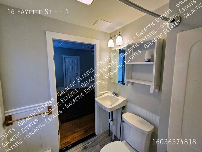 Building Photo - 16 Fayette St