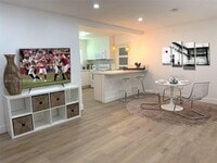 Building Photo - 6250 SW 58th Pl