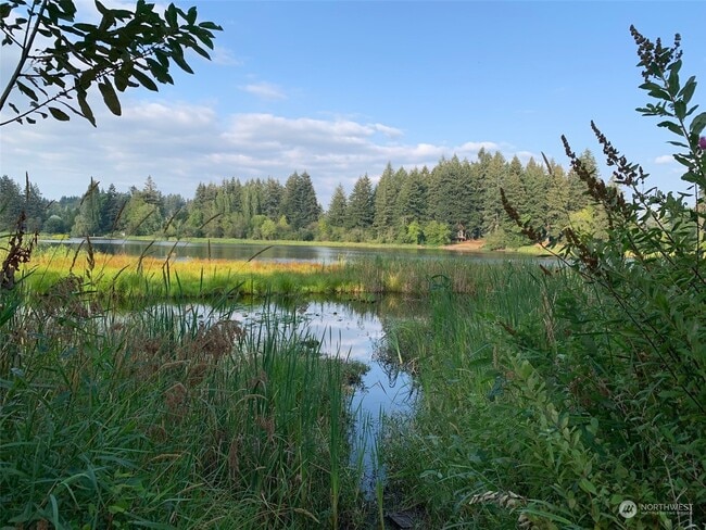 Building Photo - 1500 Lake Park Dr SW