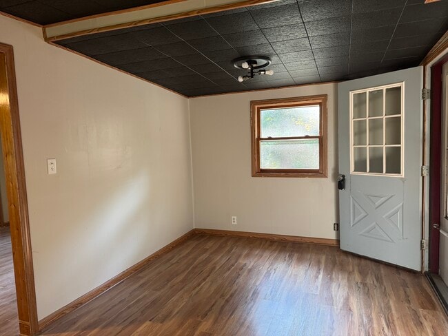 Building Photo - 66090 Wolfs Den Rd