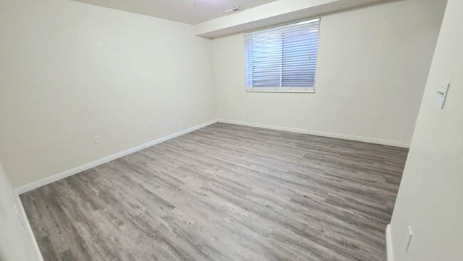 Building Photo - 619 W 2300 S