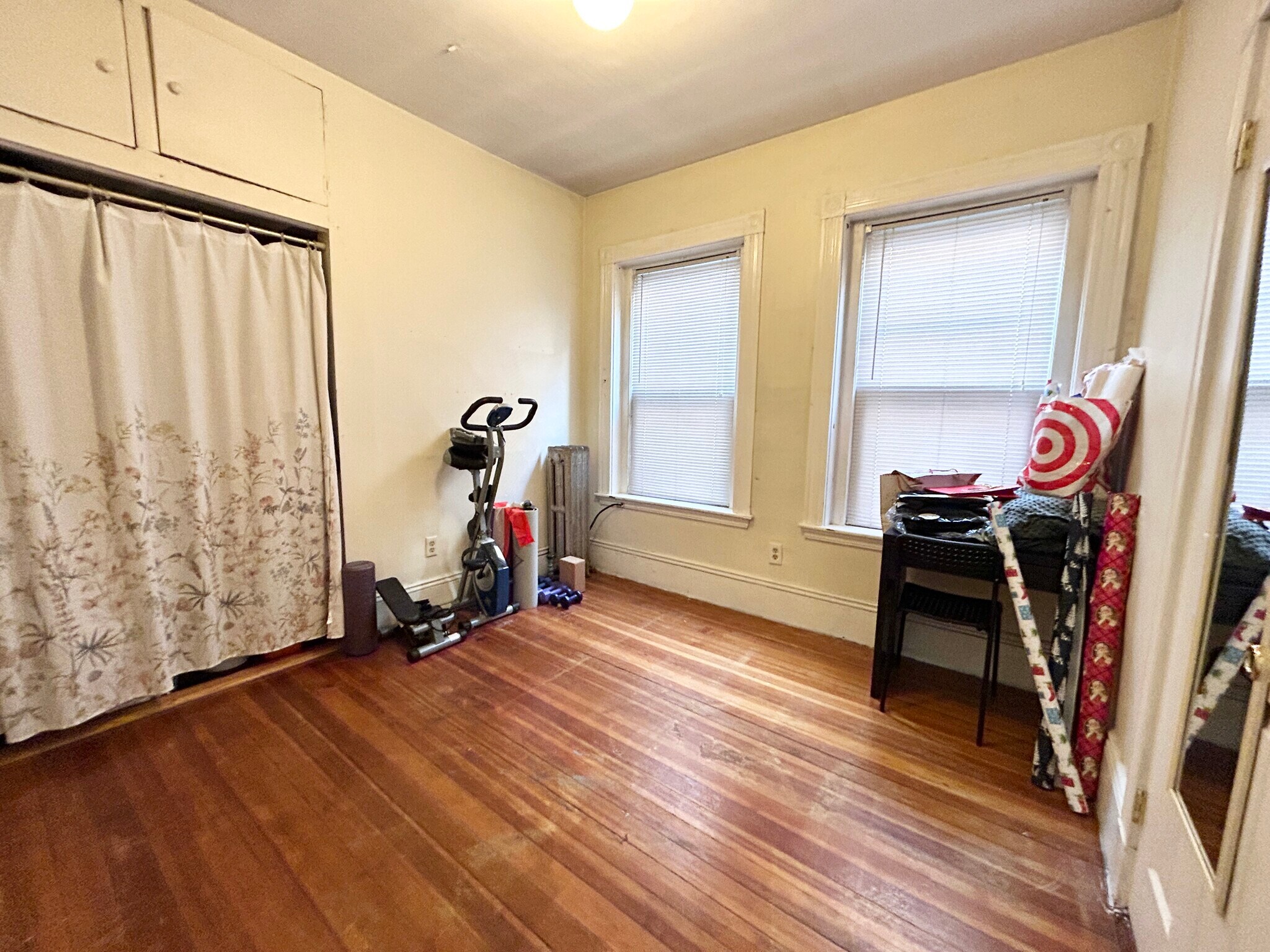 Building Photo - 96 Calumet St