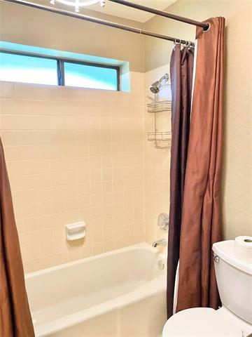 Building Photo - 2300 Alicia Ct