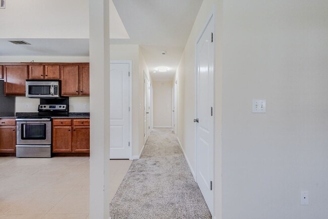 Building Photo - Unique 4BR Home with Private Upstairs Suite & Kitchenette in Georgetown