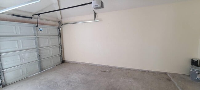 Building Photo - 10373 Valle del Mar Dr