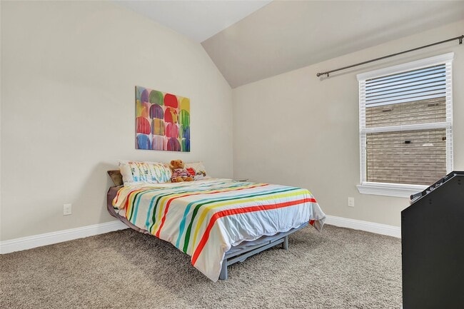 Building Photo - 1807 Drake Dr