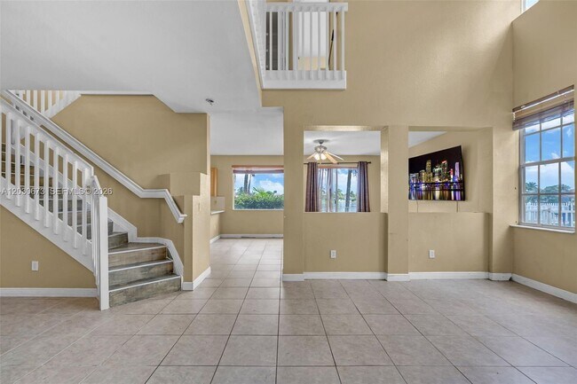 Building Photo - 5149 SW 137th Ave