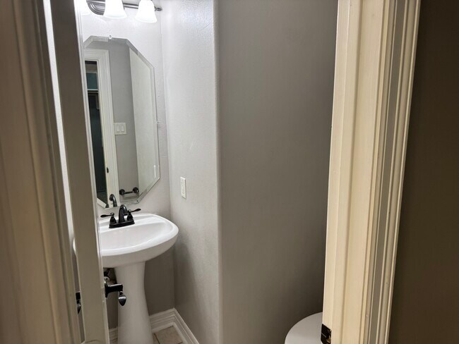 Building Photo - 15314 Carsen Bend Dr