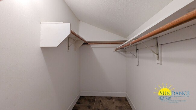 Building Photo - Nice 2 Bedroom Townhouse in Fort Walton